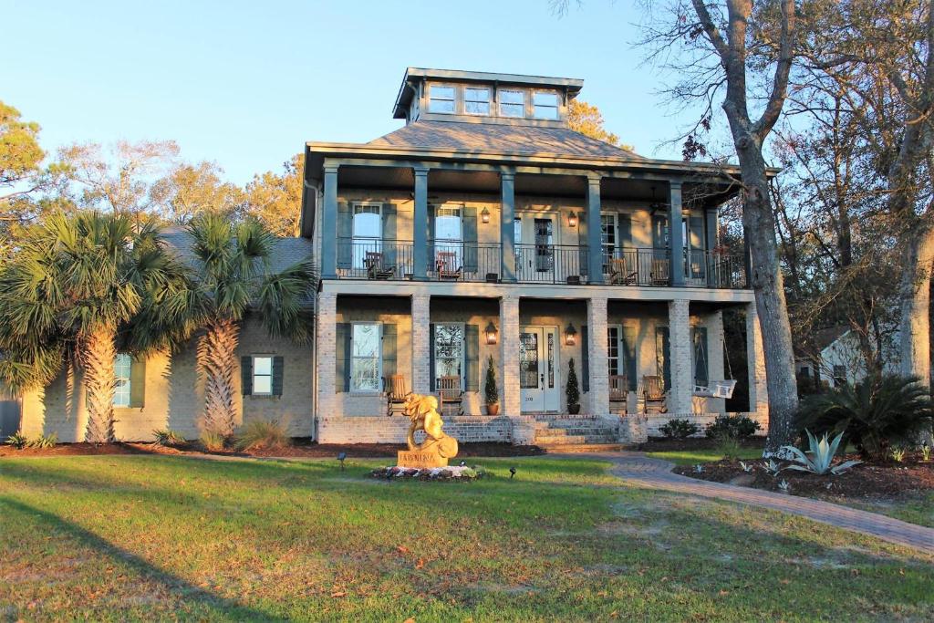 LaPolena Bed & Breakfast - Best Hotels in North Carolina