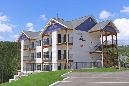 Stormy Point Village Lakeside - Best Hotels in Branson, MO