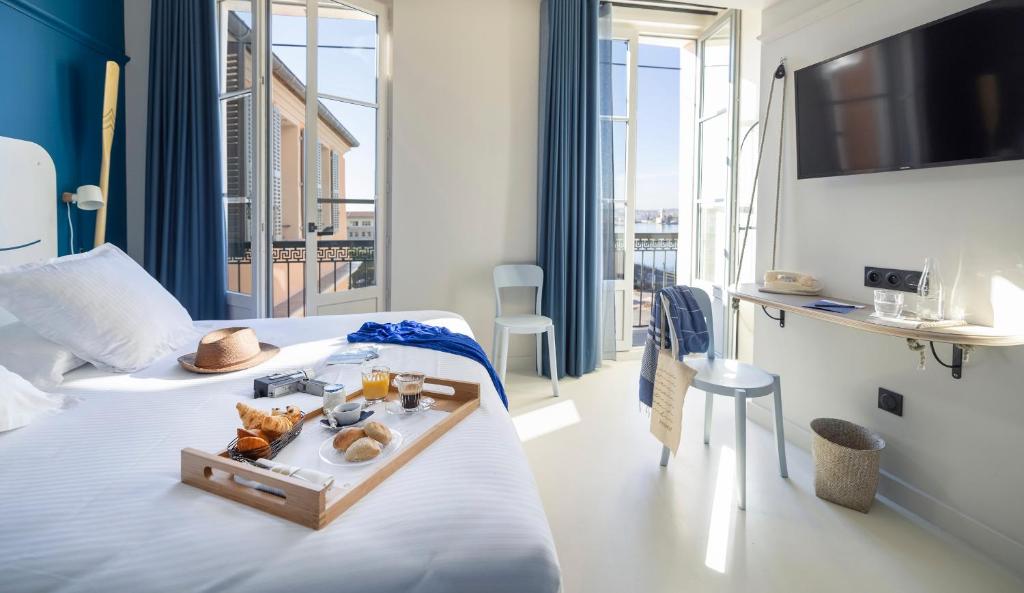 L'Eautel Toulon Centre Port - Best Hotels in Côte d'Azur