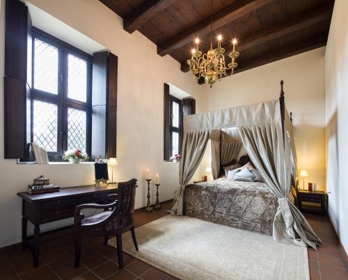 Monte Pacis