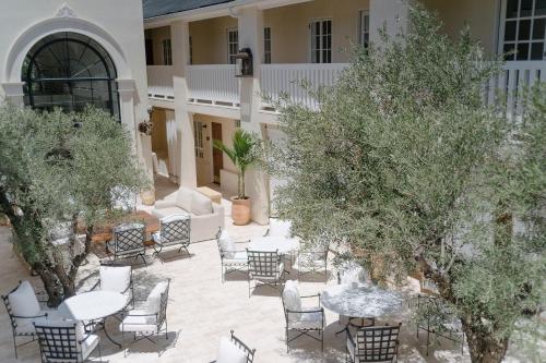 Cara Hotel - Los Angeles Hotels with Suites