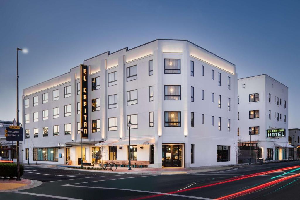 El Capitan Hotel - Best Hotels in California