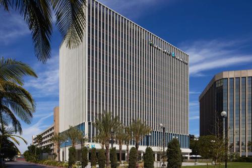 Hyatt Place LAX/Century BLVD - Best Hotels with Airport Shuttle Service in Los Angeles, CA