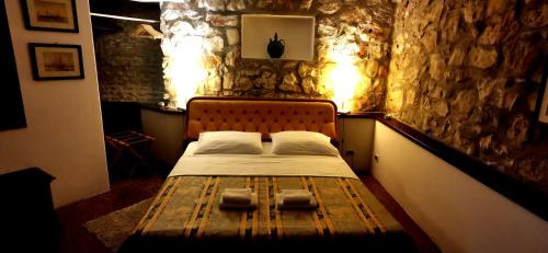 Bella Vista apartments with hot pool and jacuzzi