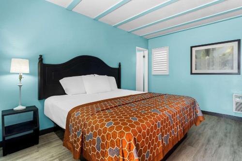 NOHO Hotel near Universal Studios Hollywood