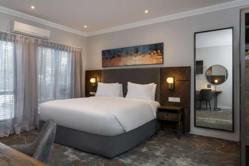 Radisson Hotel and Convention Centre OR Tambo Airport - Best Hotels with Airport Shuttle Service in South Africa
