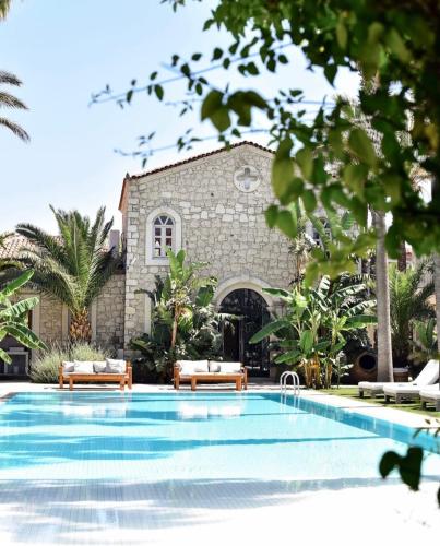 Manastir Alacati Hotel - Best Hotels in Alaçatı