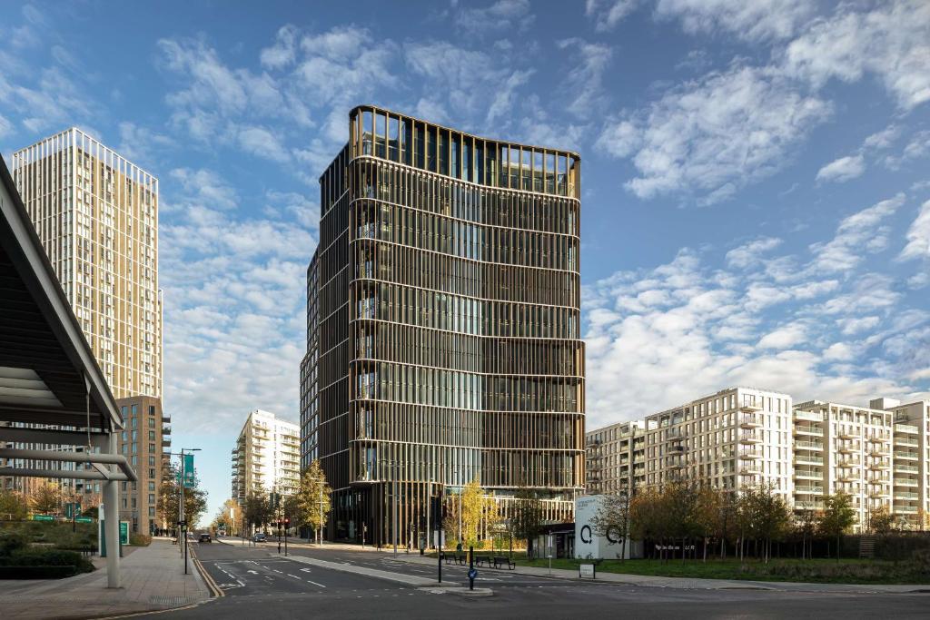 The Gantry London, Curio Collection By Hilton - London Hotels with Suites