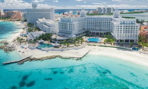 Riu Palace Las Americas - All Inclusive - Adults Only - Best Hotels with Free Breakfast in Cancun