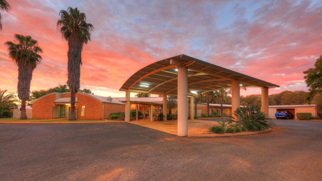 Mulga Country Motor Inn - Best Hotels with Airport Shuttle Service in Australia