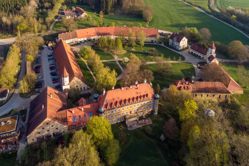 Naturschlosshotel Blumenthal - Castle Hotels in Germany