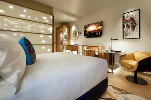 Hard Rock Hotel Madrid - Best Pool Hotels in Madrid