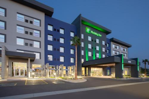 Holiday Inn Glendale - Stadium & Ent Dist