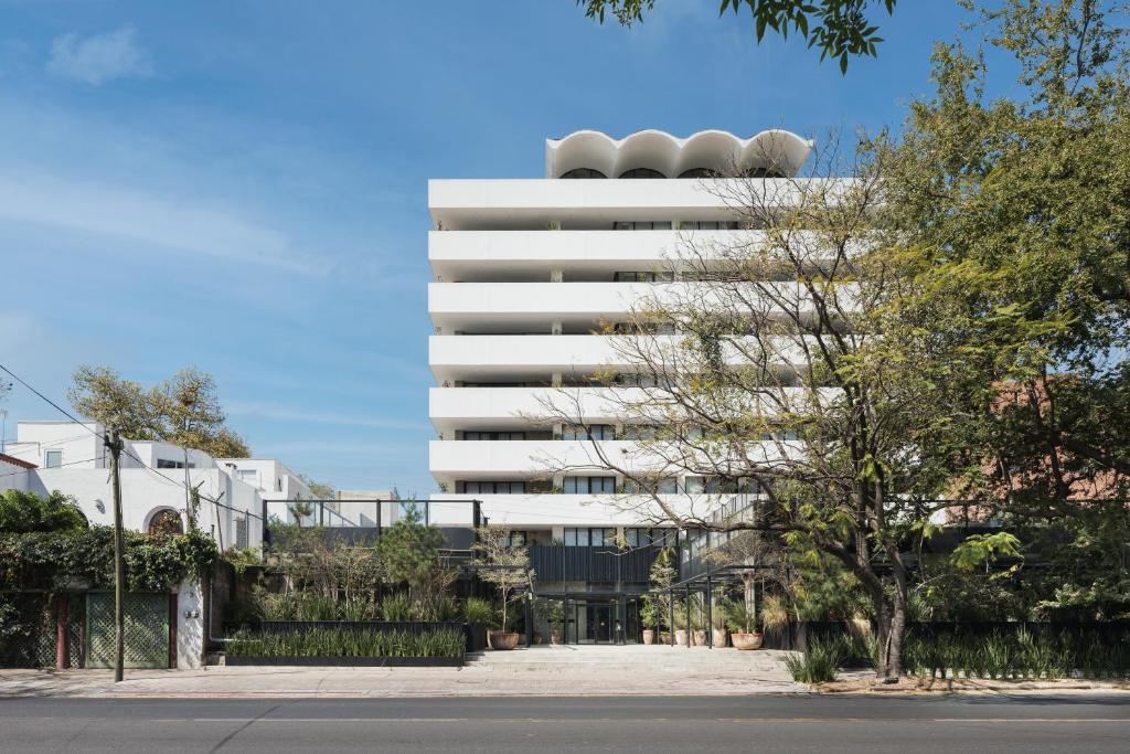 Bellwort Hotel - Best Parking Hotels in Guadalajara