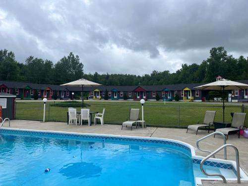 hotels with suites in New Hampshire