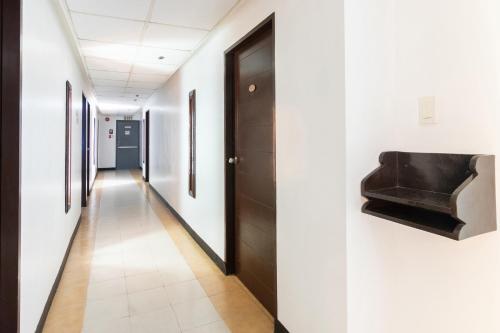 Orange Nest Hotel - Best Parking Hotels in Manila