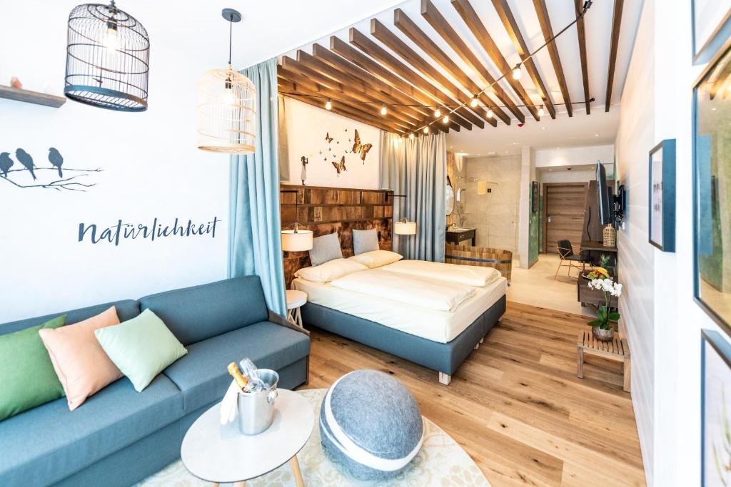 Hotel Vier Jahreszeiten Loipersdorf - Best Pool Hotels in Austria