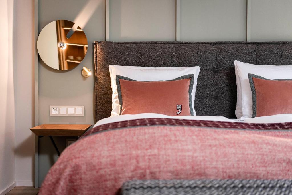 eva,VILLAGE - Best Hotels in Saalbach-Hinterglemm