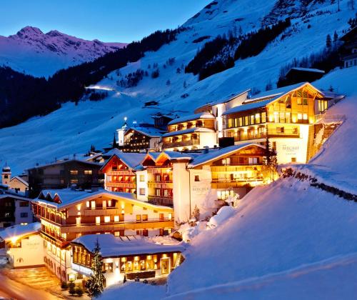 Hotel Berghof Crystal Spa & Sports - Best Beach Hotels in Innsbruck