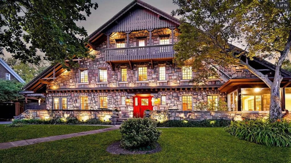 Stone Chalet Bed & Breakfast Inn - Best Hotels in Ann Arbor