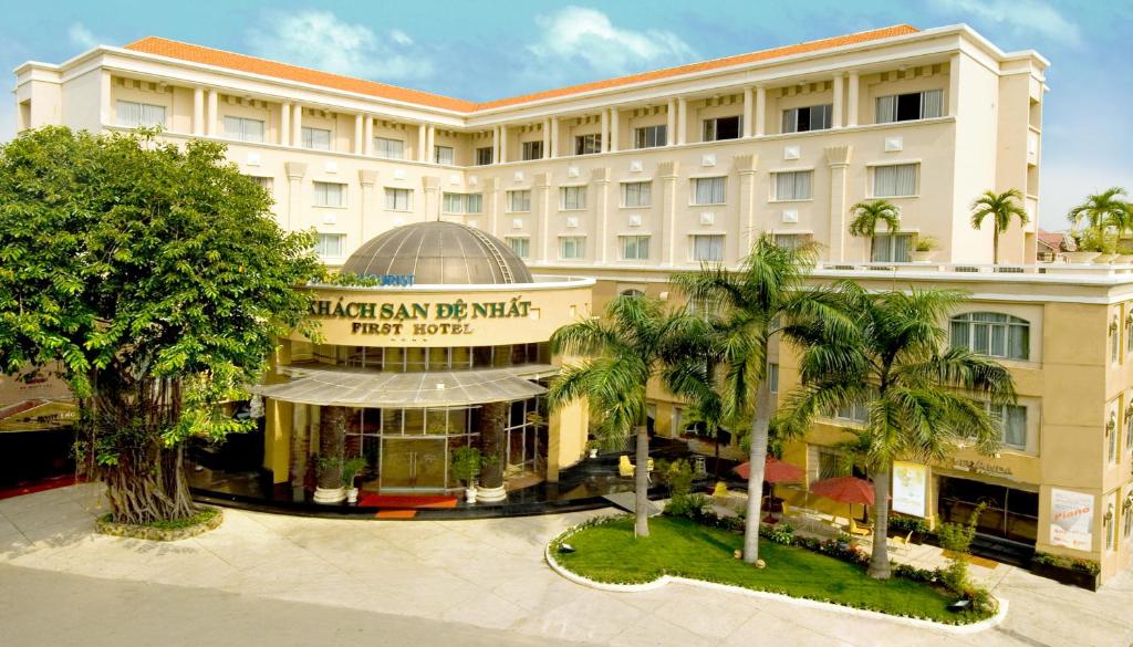 First Hotel - Best Pool Hotels in Ho Chi Minh City