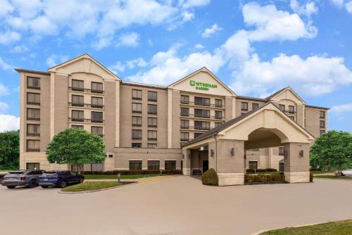 suite hotels in St. Joseph