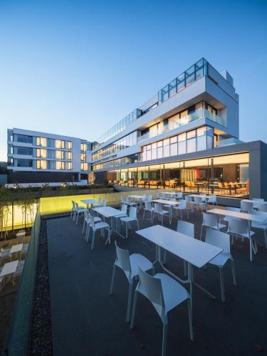 Hotel Privo - Best Hotels with Free Breakfast in Romania