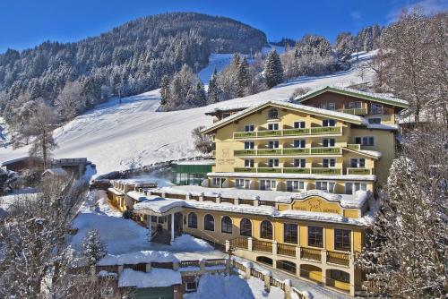 Hotel Berner - Best Hotels in Zell am See