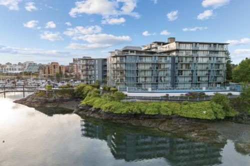 WorldMark Victoria - Best Pool Hotels in Victoria & Vancouver Island