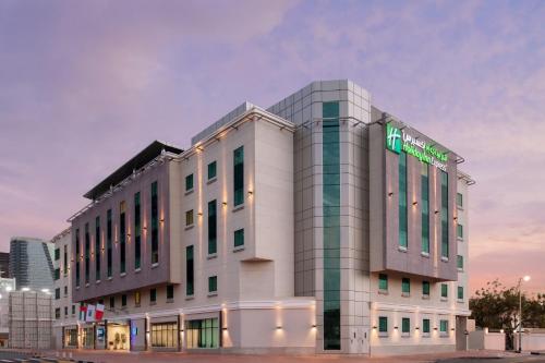 Holiday Inn Express Dubai Safa Park by IHG - Best Hotels with Free Breakfast in Dubai
