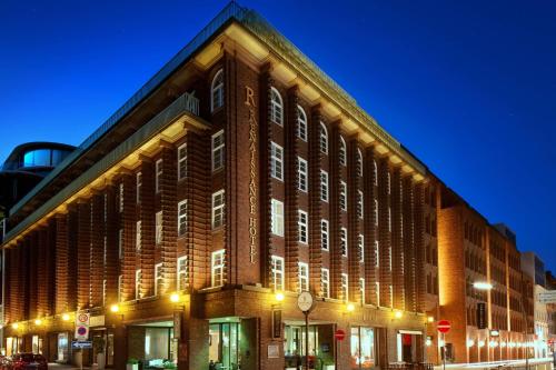 Renaissance Hamburg Hotel - Best Fitness Hotels in Hamburg