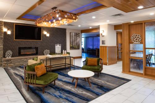 Fairfield Inn and Suites by Marriott Bakersfield Central - Best Business Hotels in Bakersfield, CA