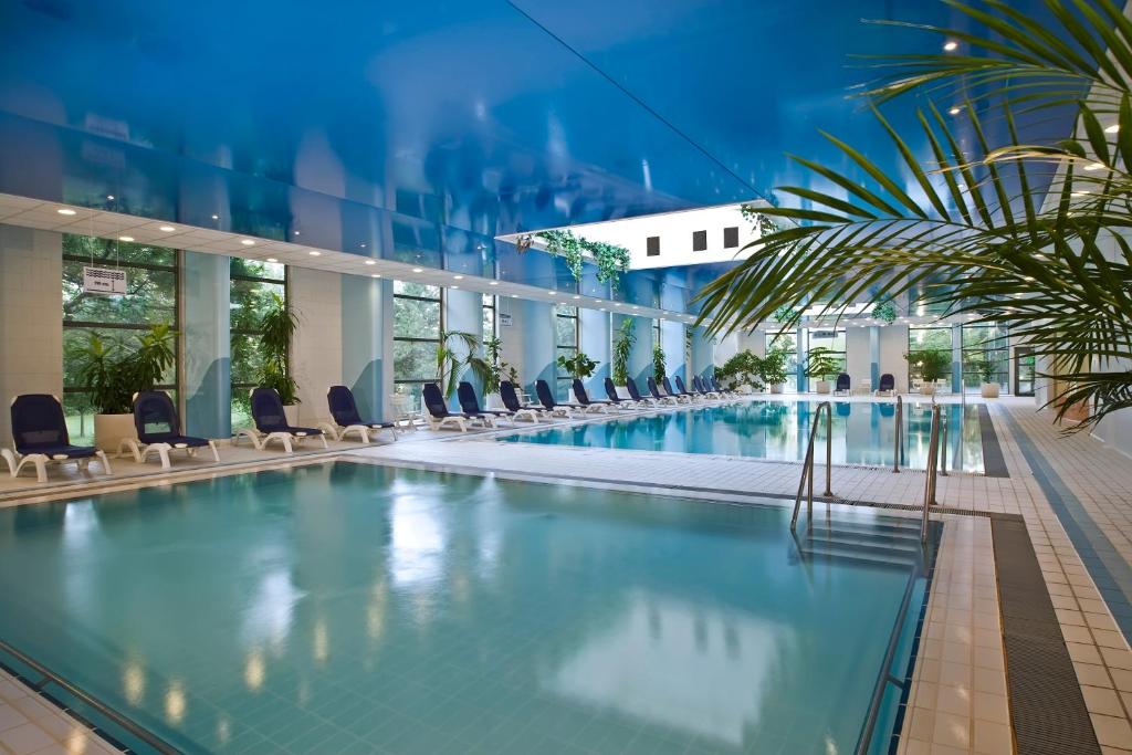 Danubius Hotel Helia - Best Pool Hotels in Budapest