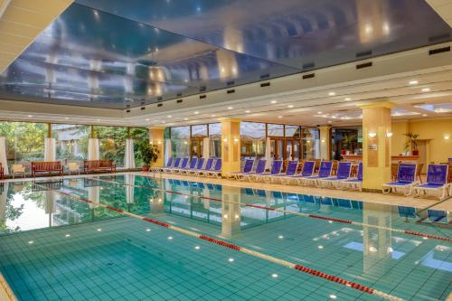 Ensana Thermal Margaret Island - Best Pool Hotels in Budapest