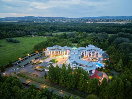 Lotus Therme Hotel & Spa - Best Spa Hotels in Hungary