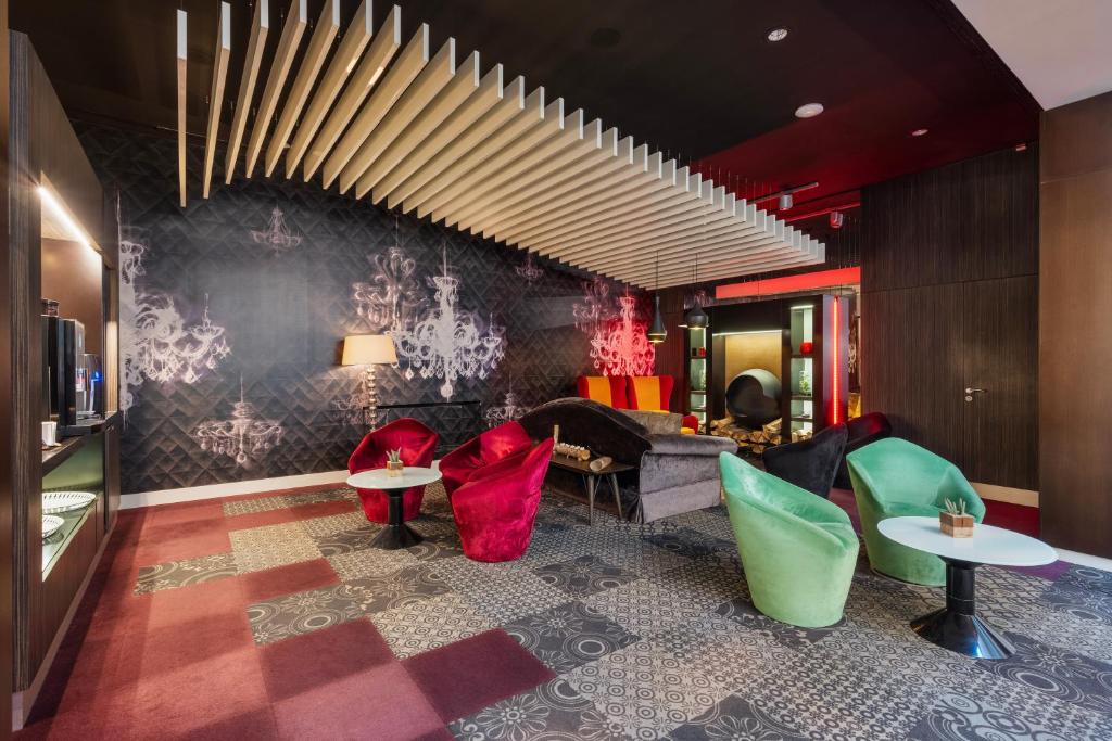 Ikonik Parlament - Best Hotels in Budapest