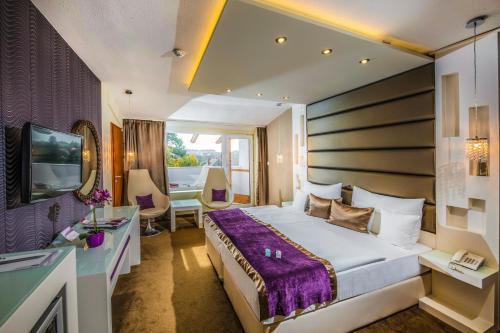 Residence Hotel Balaton - Best Pool Hotels in Hungary