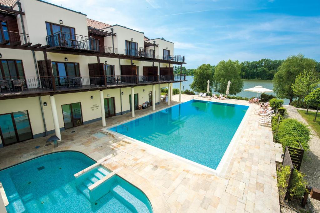 Tisza Balneum Hotel - Best Family Hotels in Hungary