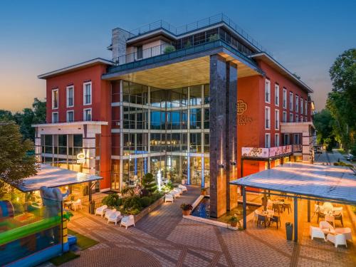 Hotel Divinus - Best Spa Hotels in Hungary