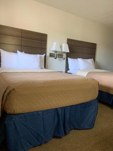 Lakes Area Inn