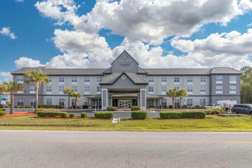 Country Inn & Suites By Radisson, Savannah Airport, GA - Best Hotels with Airport Shuttle Service in Savannah, GA
