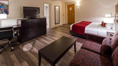 Best Western Plus Montreal Downtown- Hotel Europa - Best Fitness Hotels in Montreal