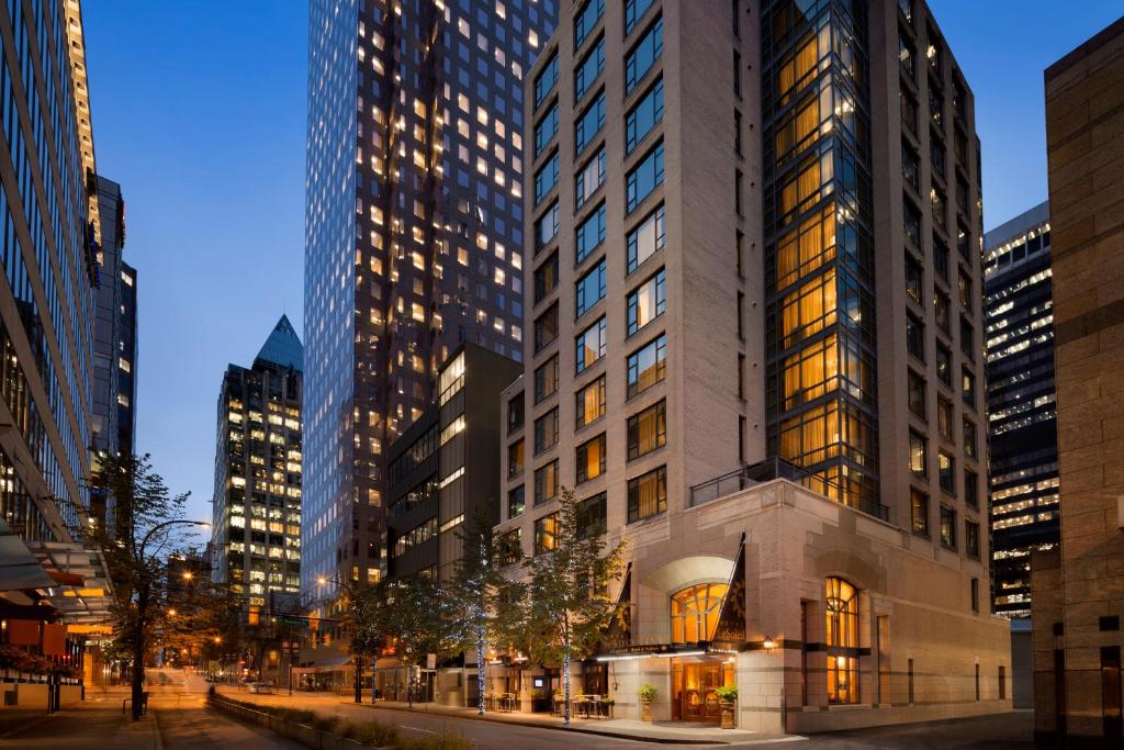 Hotel Le Soleil by Executive Hotels - Best Fitness Hotels in Vancouver, Canada