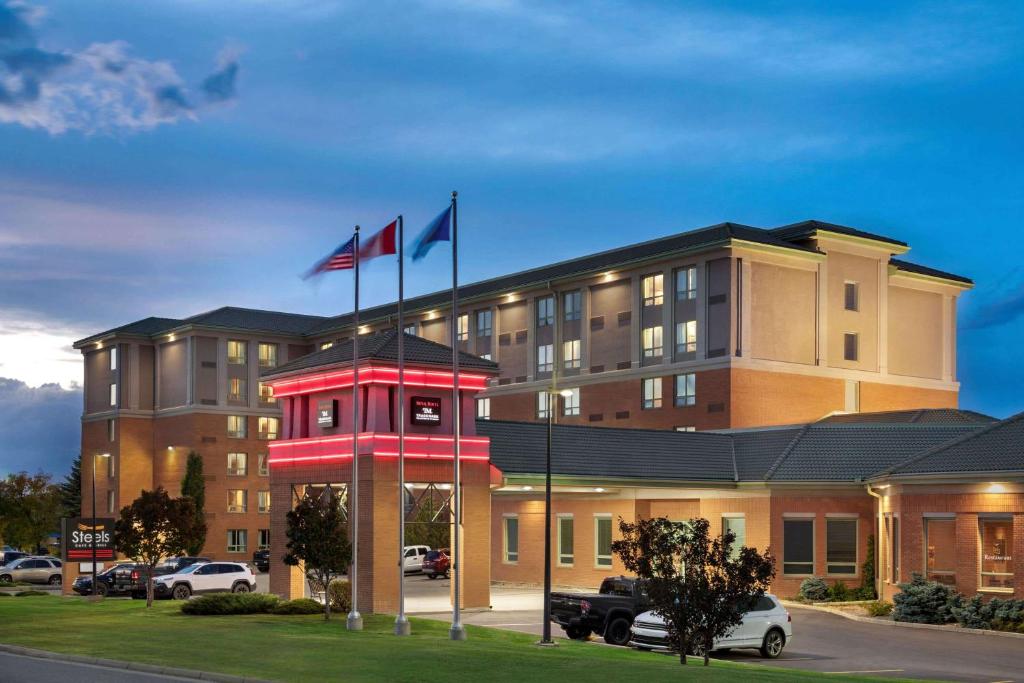 Royal Hotel Calgary, Trademark Collection by Wyndham - Best Hotels with Free Breakfast in Calgary
