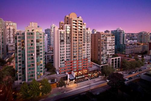 Residence Inn by Marriott Vancouver Downtown - Best Hotels with Free Breakfast in Vancouver, Canada