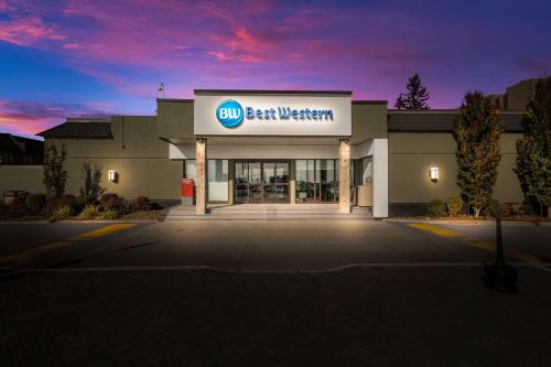 Best Western Parkway Hotel Toronto North - Best Parking Hotels in Toronto