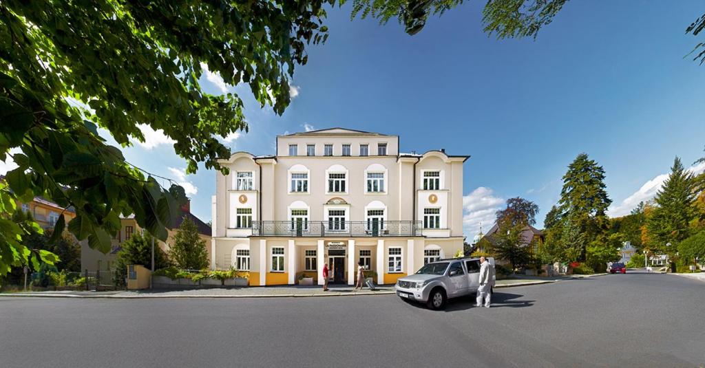 Hotel La Passionaria - Best Parking Hotels in Czechia