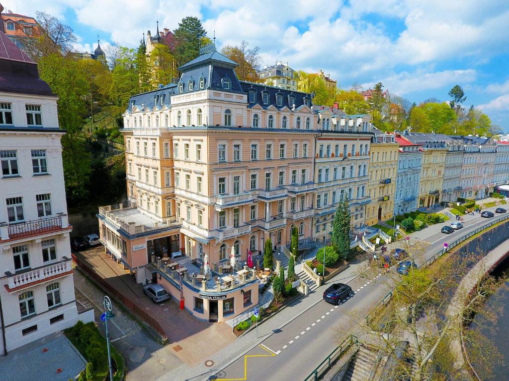Humboldt Park Hotel & Spa - Best Pet-Friendly Hotels in Karlovy Vary