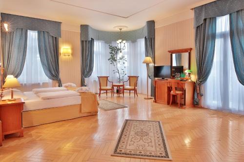 Belvedere Wellness Hotel - Best Golf Hotels in Czechia