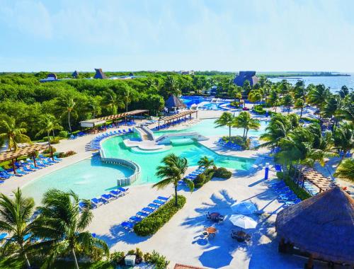 BlueBay Grand Esmeralda-All Inclusive - Best Family Hotels in Playa del Carmen